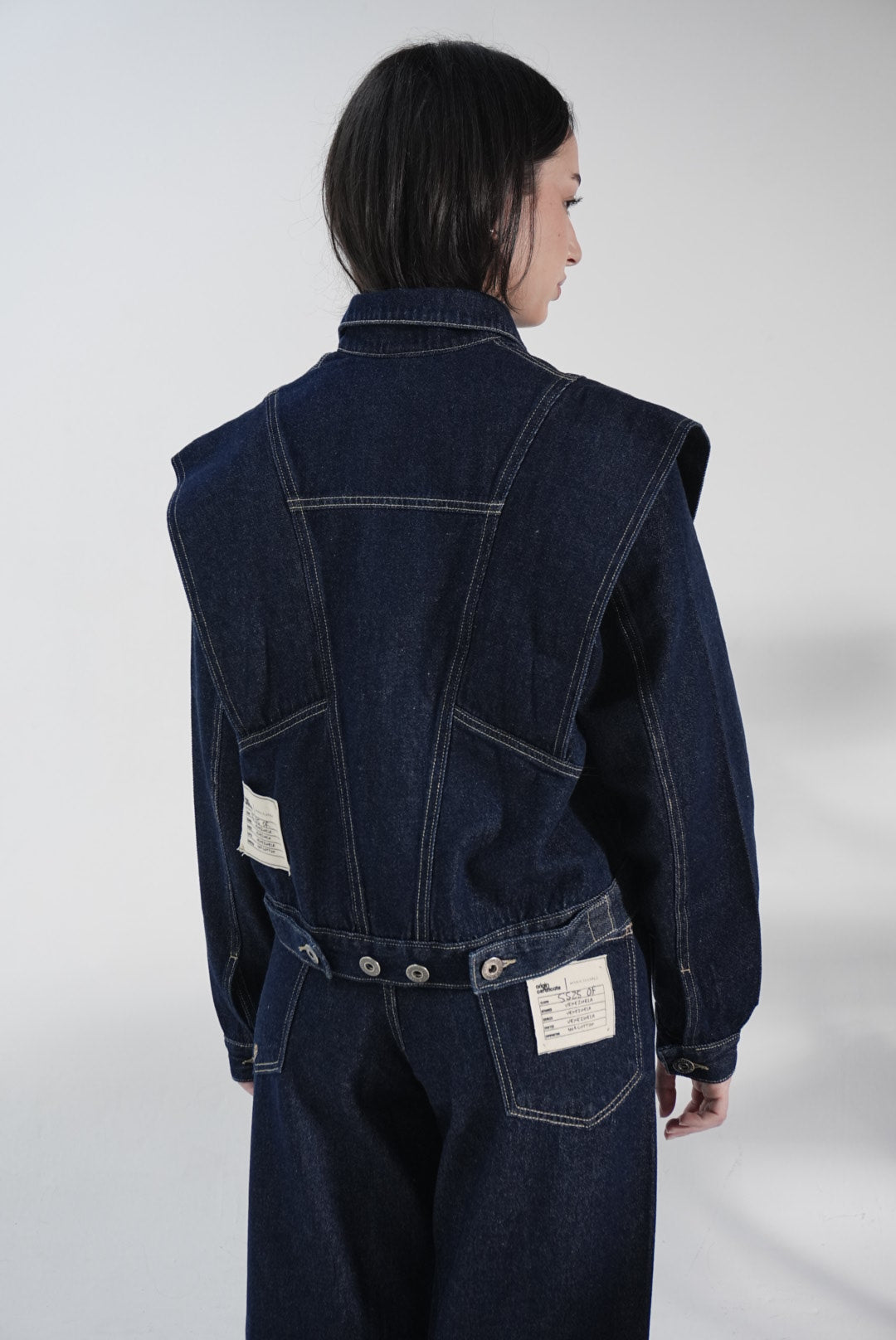 MARIA ÁLVAREZ - THE FIRST JACKET