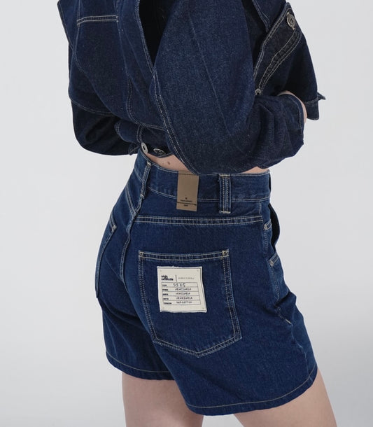 MARIA ÁLVAREZ - CLASSIC SHORT
