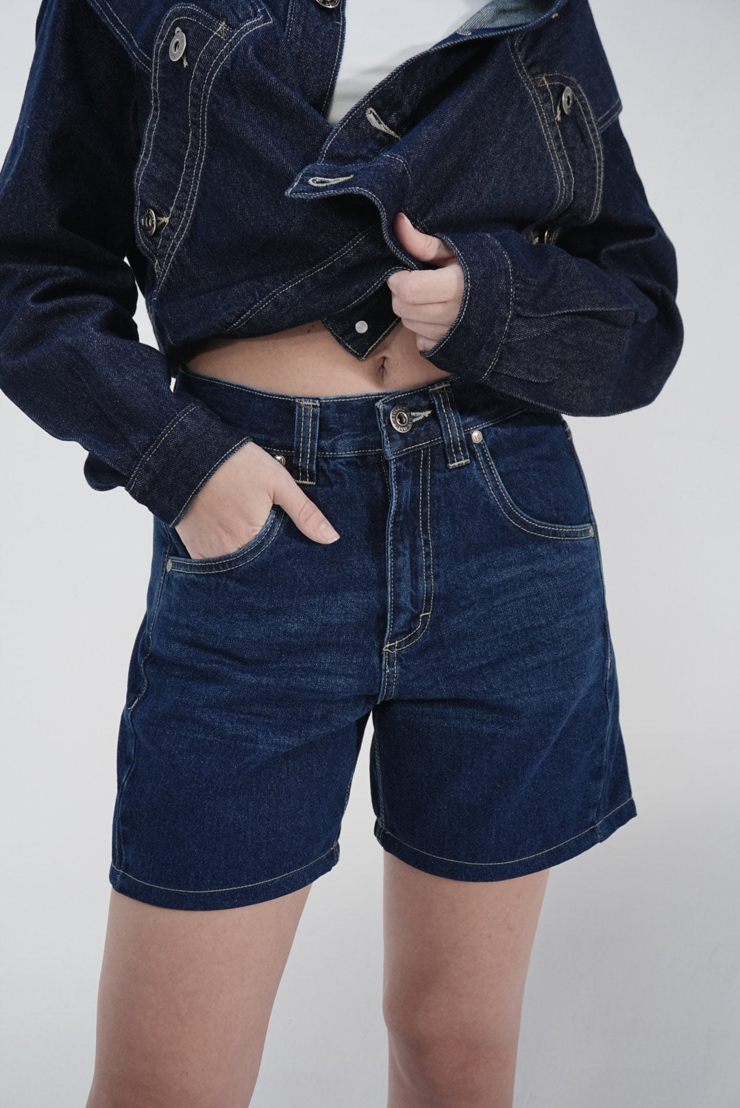MARIA ÁLVAREZ - CLASSIC SHORT
