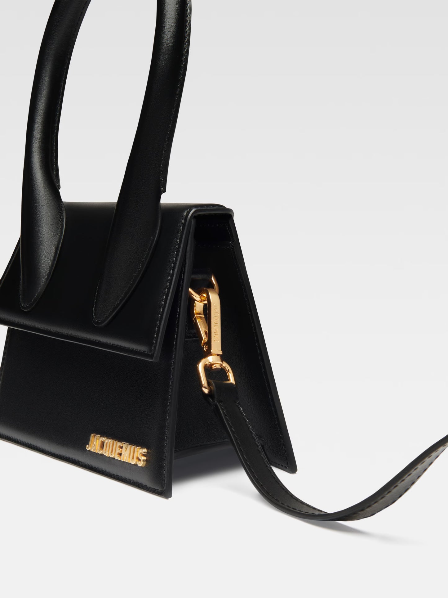 JACQUEMUS - LE CHIQUITO MOYEN BLACK