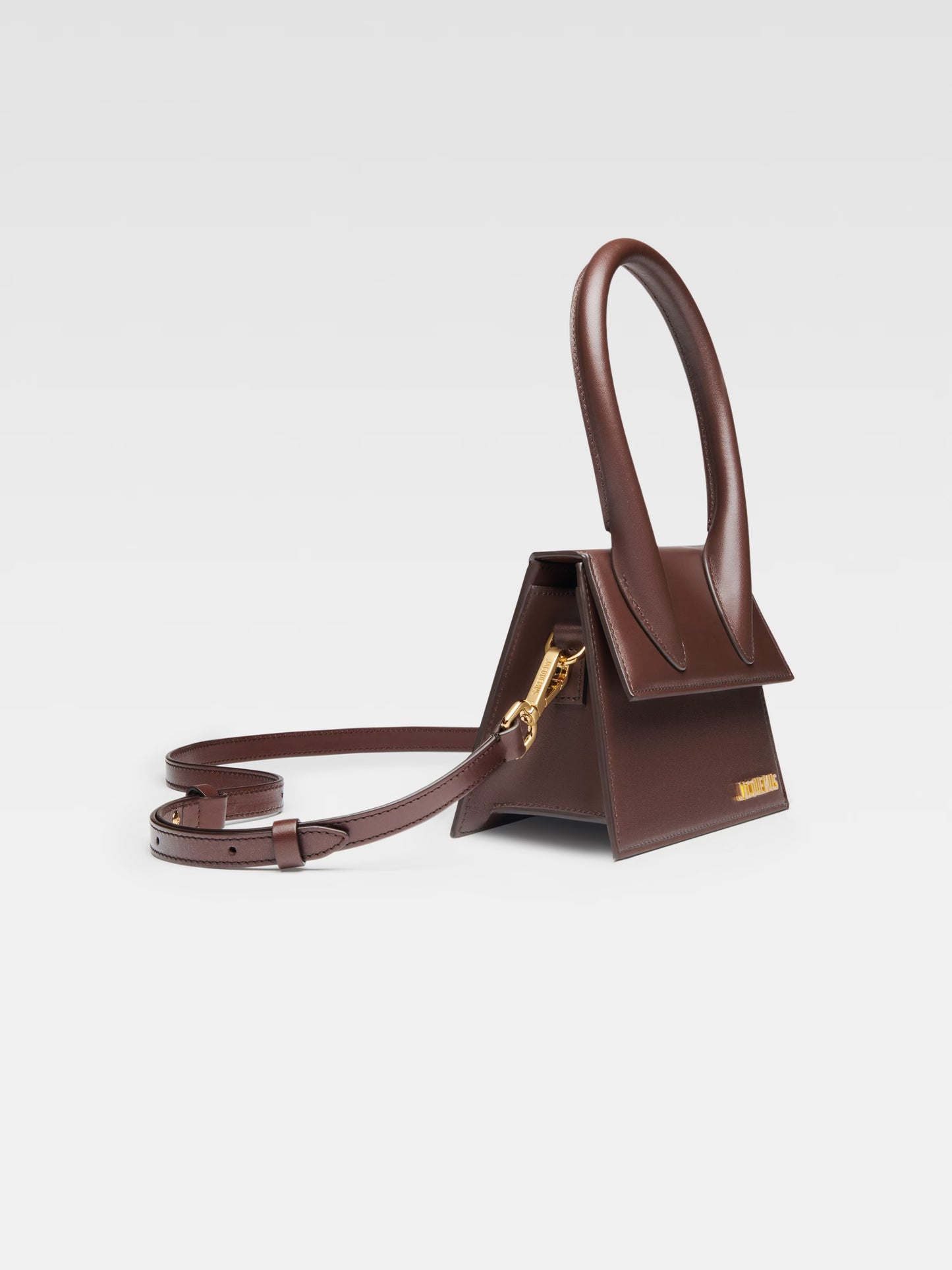 JACQUEMUS - LE CHIQUITO MOYEN MIDNIGHT BROWN