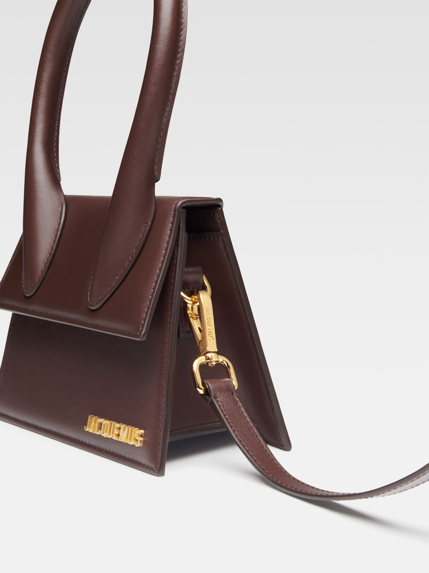 JACQUEMUS - LE CHIQUITO MOYEN MIDNIGHT BROWN